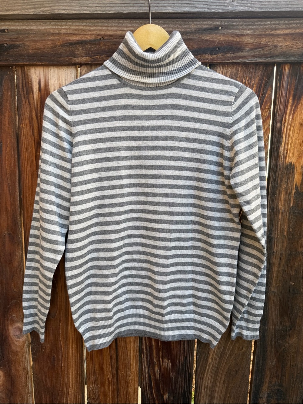 Joseph A Striped Turtleneck Sweater Grey White Horizontal Ribbed Trim